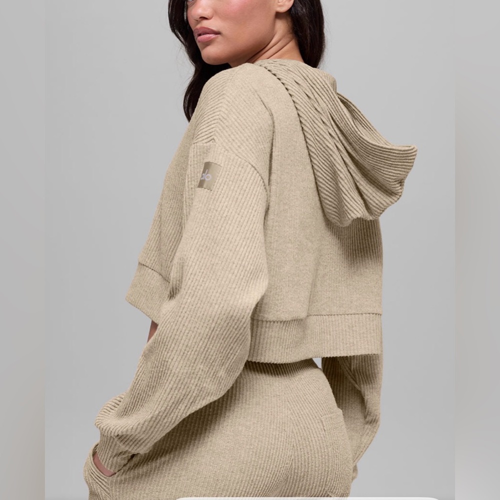 Alo Muse Hoodie and Sweatpant Set - Picture 3 of 14